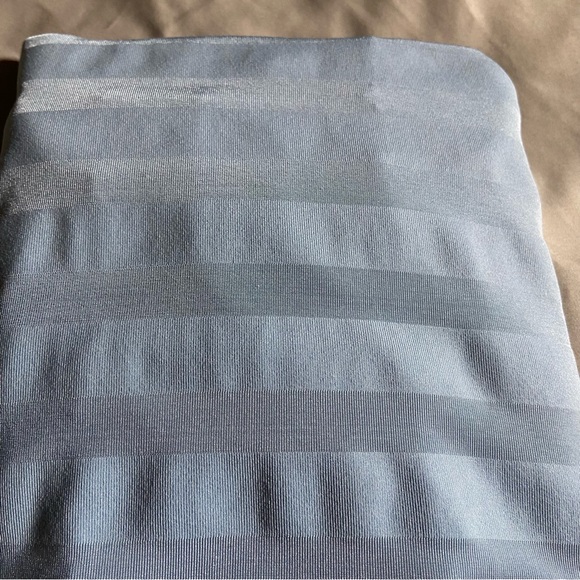 Lululemon / Tank Top - Picture 9 of 9